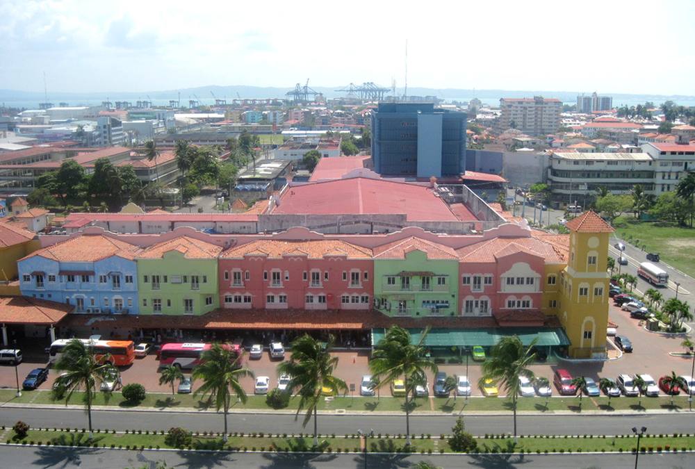 Waterfront view of Colón