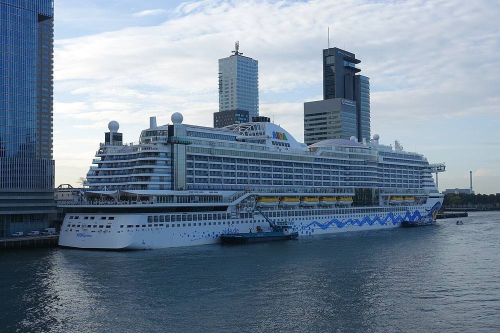 Waterfront view of Rotterdam