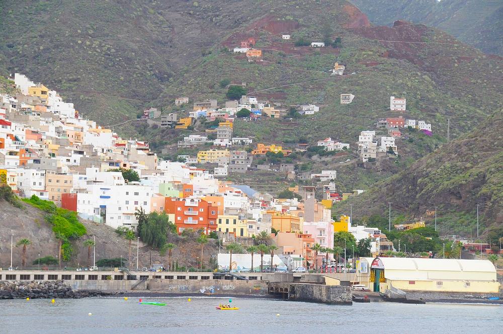 Waterfront view of Santa Cruz de Tenerife